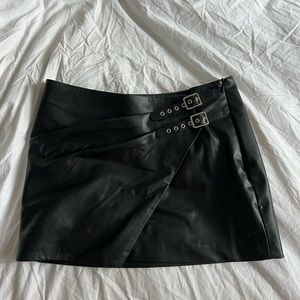 Leather skirt